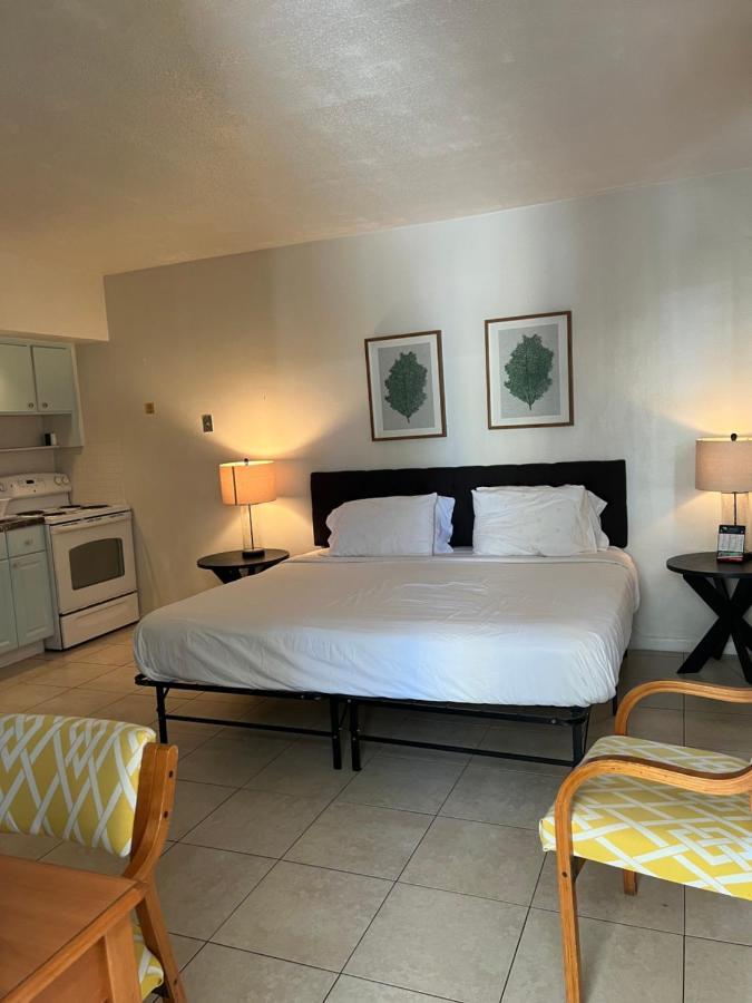 Dee Jay Beach Resort Lauderdale-by-the-Sea Exterior photo