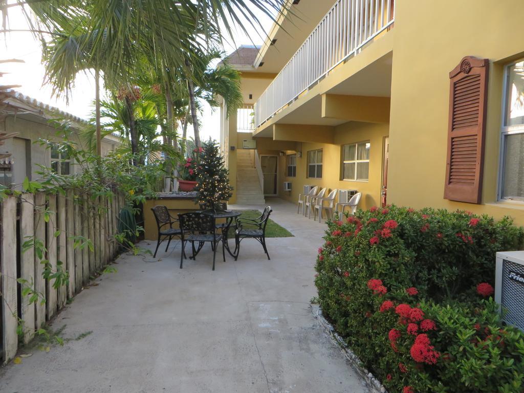 Dee Jay Beach Resort Lauderdale-by-the-Sea Exterior photo